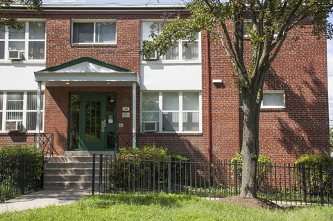 brick exterior of pleasant hills apartments in washington dc